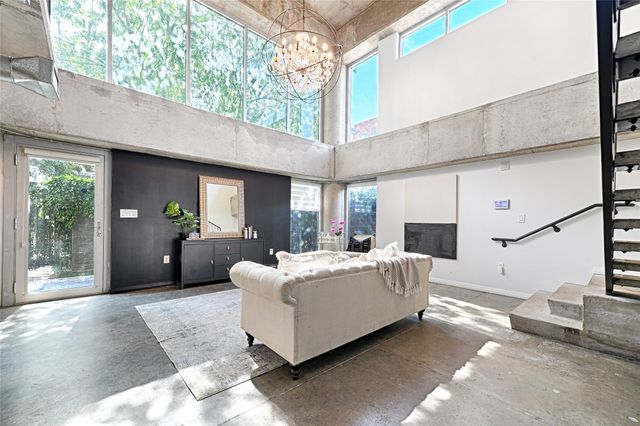 1001 Belleview Street 104, Dallas, TX 75215