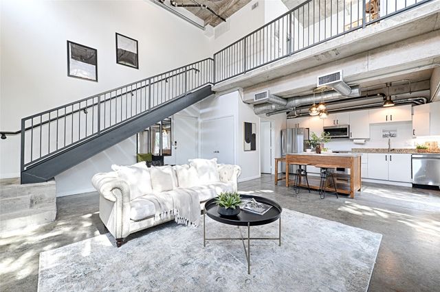 1001 Belleview Street 104, Dallas, TX 75215