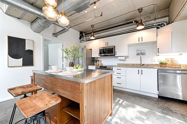 1001 Belleview Street 104, Dallas, TX 75215