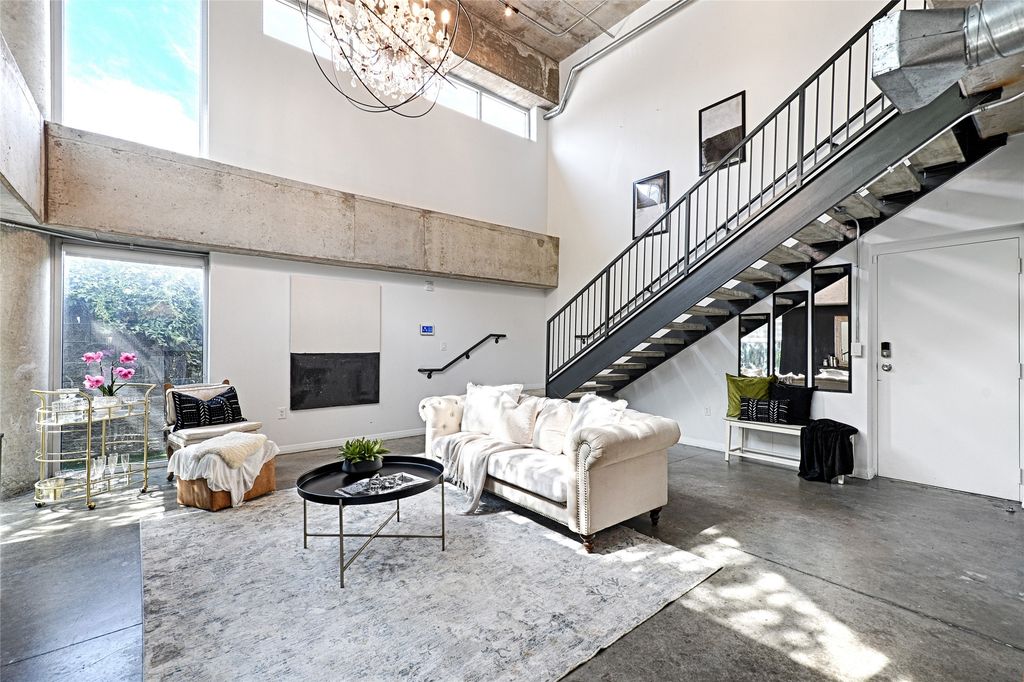 1001 Belleview Street 104, Dallas, TX 75215