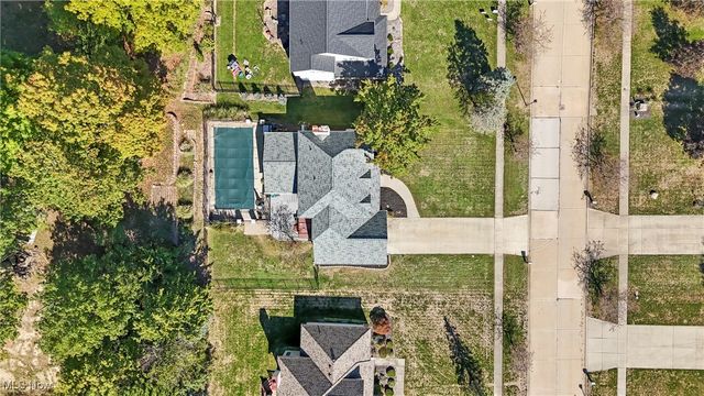 490 Vandalia Drive, Tallmadge, OH 44278