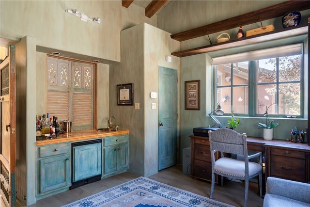 39 Yana Drive, Santa Fe, NM 87506