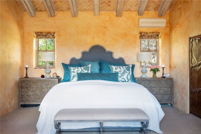 39 Yana Drive, Santa Fe, NM 87506