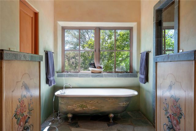 39 Yana Drive, Santa Fe, NM 87506