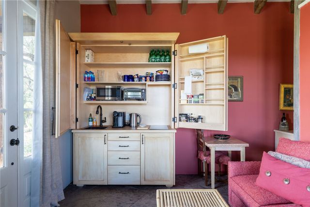 39 Yana Drive, Santa Fe, NM 87506