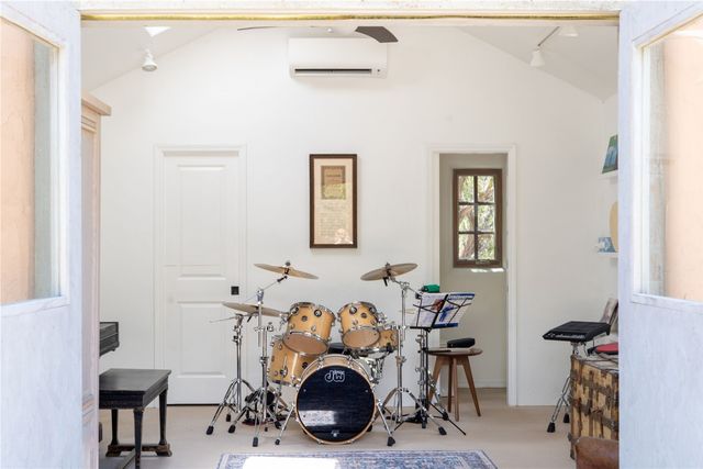 39 Yana Drive, Santa Fe, NM 87506
