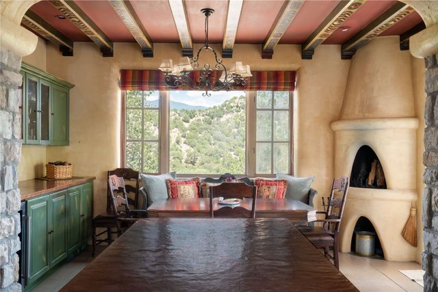 39 Yana Drive, Santa Fe, NM 87506