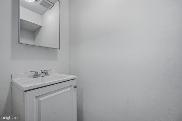 206 WHITHERSPOON LN, Newark, DE 19713