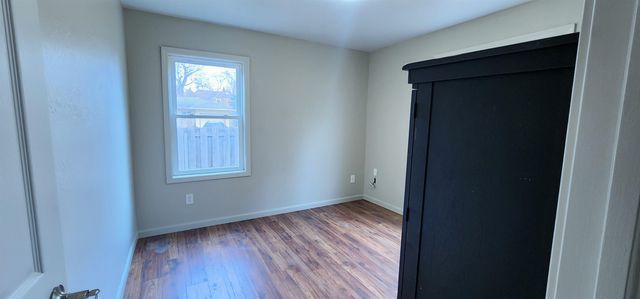 922 University Ave, Minot, ND 58703