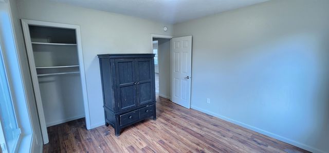 922 University Ave, Minot, ND 58703