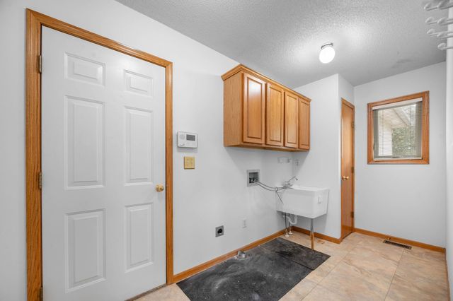 13920 E Bayley Cir, Wichita, KS 67230