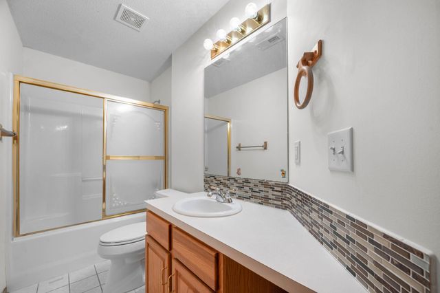 13920 E Bayley Cir, Wichita, KS 67230