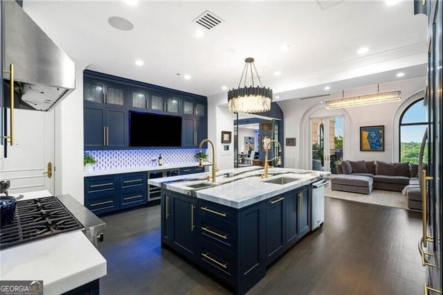 3286 Northside Parkway NW PH2, Atlanta, GA 30327