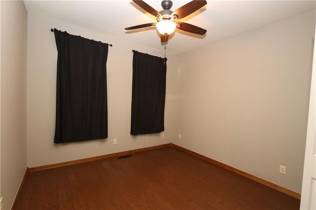 1611 N Marzelle Drive, Joplin, MO 64801