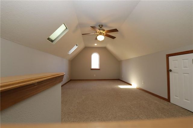 1611 N Marzelle Drive, Joplin, MO 64801