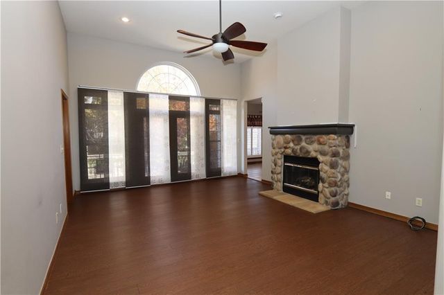 1611 N Marzelle Drive, Joplin, MO 64801