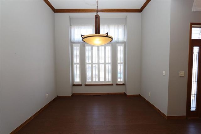 1611 N Marzelle Drive, Joplin, MO 64801