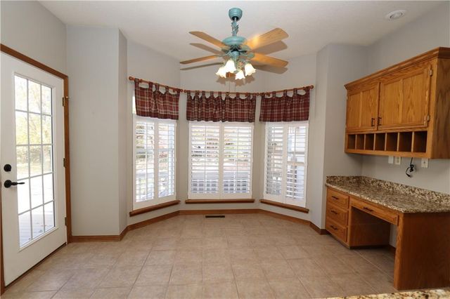 1611 N Marzelle Drive, Joplin, MO 64801