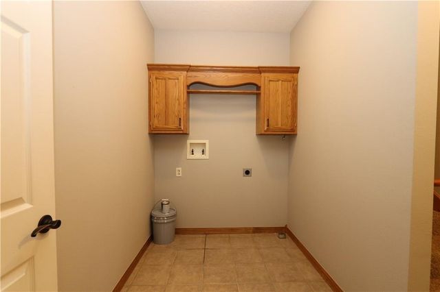 1611 N Marzelle Drive, Joplin, MO 64801