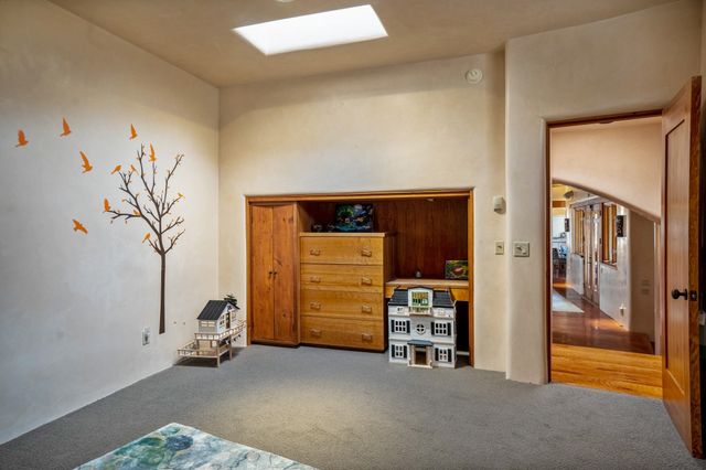 1564 Cerro Gordo Road, Santa Fe, NM 87501