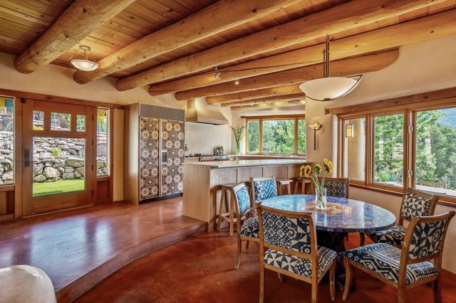 1564 Cerro Gordo Road, Santa Fe, NM 87501