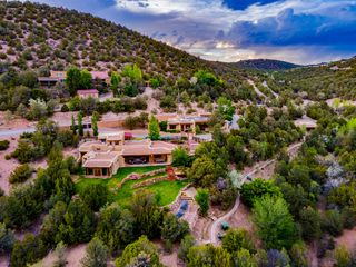 1564 Cerro Gordo Road, Santa Fe, NM 87501