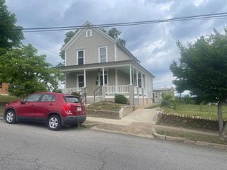 361 Day AVE SW & 361B, Roanoke, VA 24016