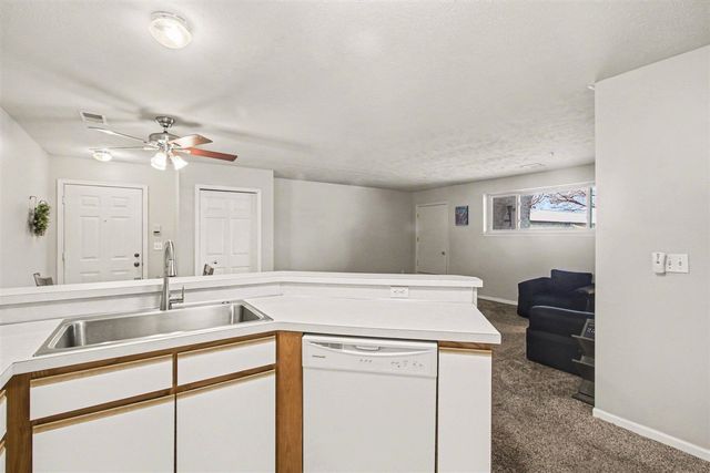 5869 Crosswinds Drive 11, Norton Shores, MI 49444