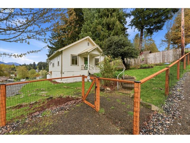 51 WILKINSON St, Carson, WA 98610