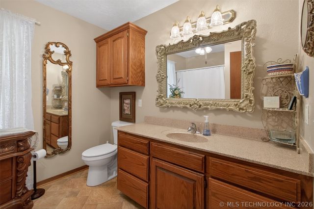 6562 E 570 Road, Locust Grove, OK 74352