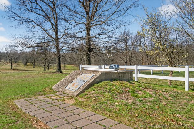 6562 E 570 Road, Locust Grove, OK 74352