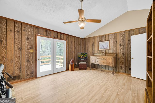 194 Woodland Creek Place, Hull, GA 30646