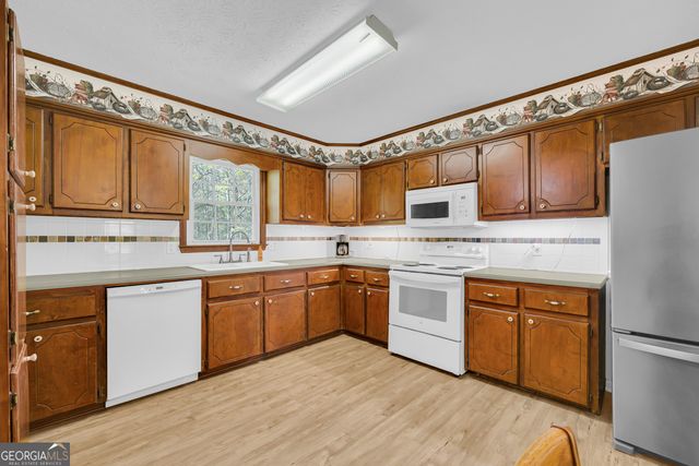 194 Woodland Creek Place, Hull, GA 30646