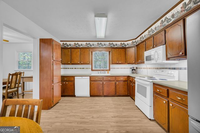 194 Woodland Creek Place, Hull, GA 30646