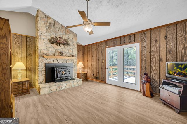 194 Woodland Creek Place, Hull, GA 30646