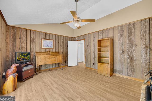194 Woodland Creek Place, Hull, GA 30646