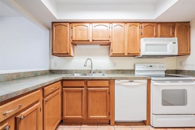 2936 LICHEN LANE B, Clearwater, FL 33760