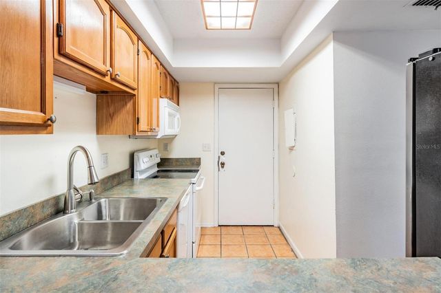 2936 LICHEN LANE B, Clearwater, FL 33760