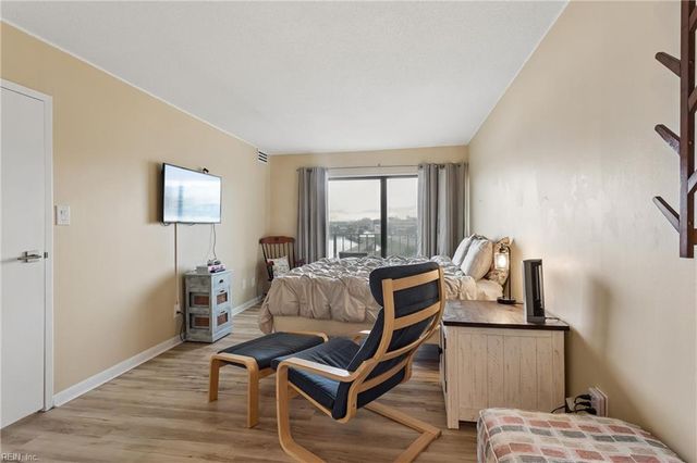 500 Pacific Ave Unit 401, Virginia Beach, VA 23451