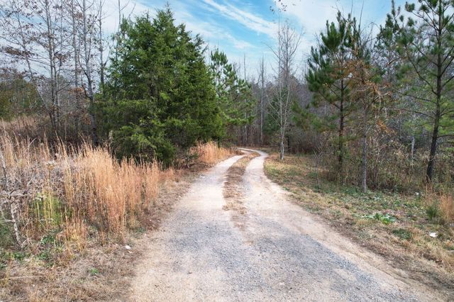 338 County Road 41, Calhoun, TN 37309