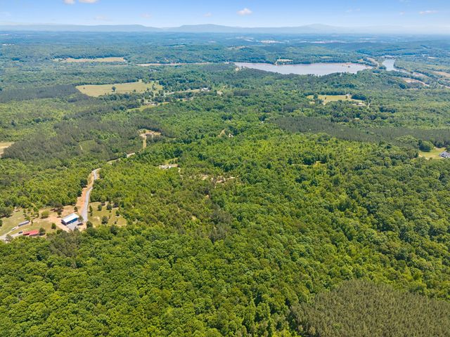 338 County Road 41, Calhoun, TN 37309