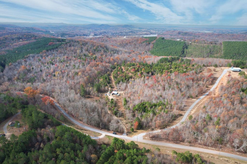 338 County Road 41, Calhoun, TN 37309