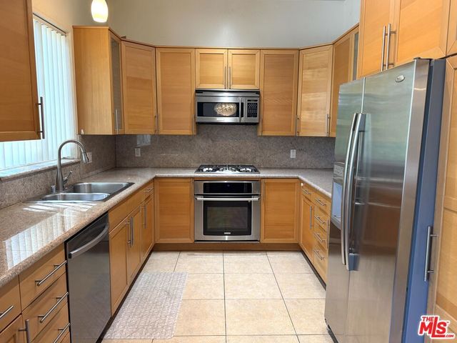 14315 Magnolia Boulevard 101, Los Angeles, CA 91423