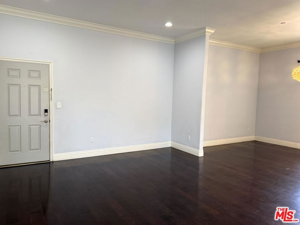 14315 Magnolia Boulevard 101, Los Angeles, CA 91423 — photo 3