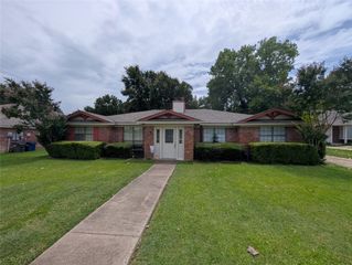 604 E Oak Street B, Wylie, TX 75098