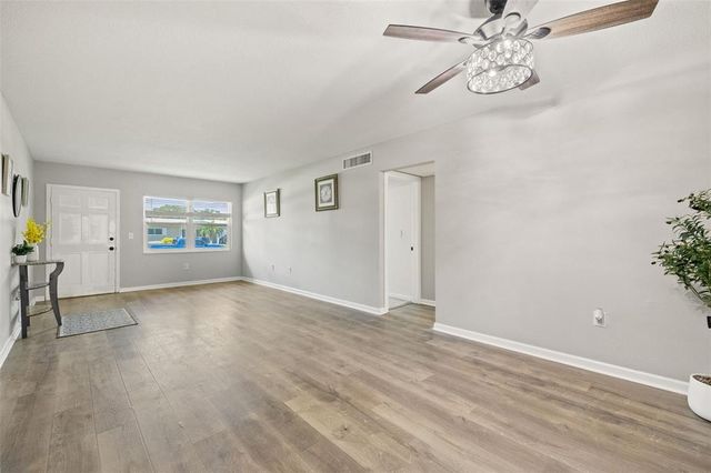 5728 14TH AVENUE N 104B, St Petersburg, FL 33710