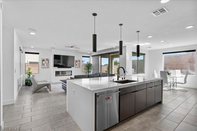 11955 Rockview Point Street, Las Vegas, NV 89138