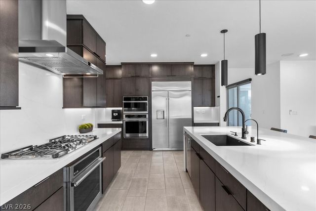 11955 Rockview Point Street, Las Vegas, NV 89138