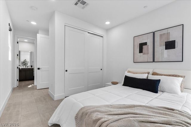 11955 Rockview Point Street, Las Vegas, NV 89138