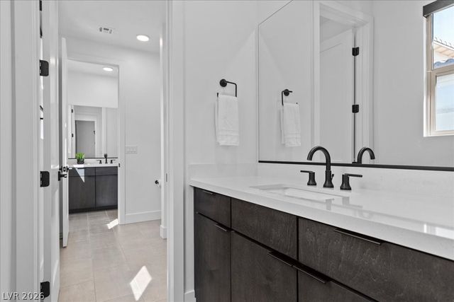 11955 Rockview Point Street, Las Vegas, NV 89138